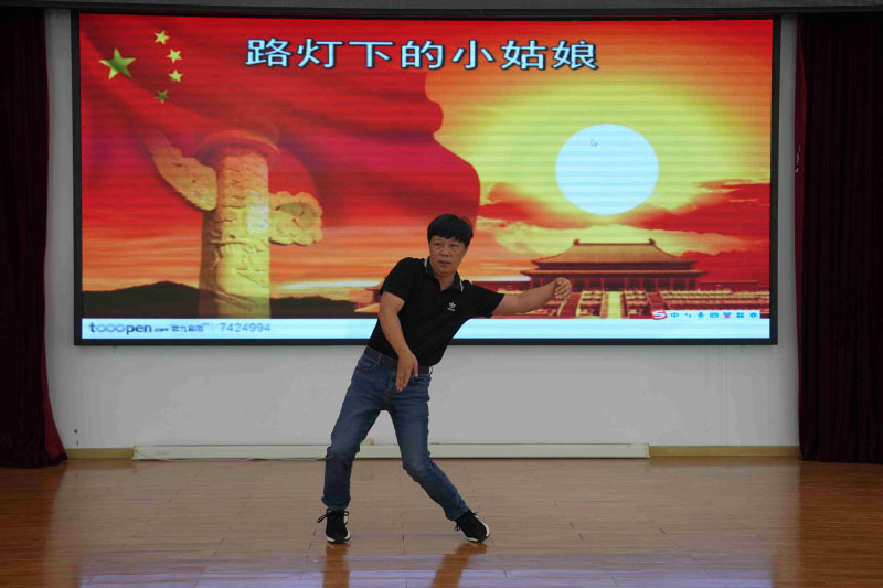 霹雳舞_副本.jpg
